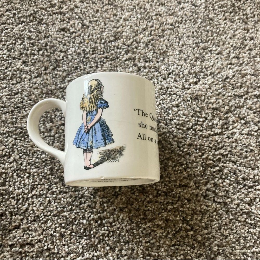 POOLE POTTERY MAD HATTER'S TEA PARTY MUG - Queen Of Hearts